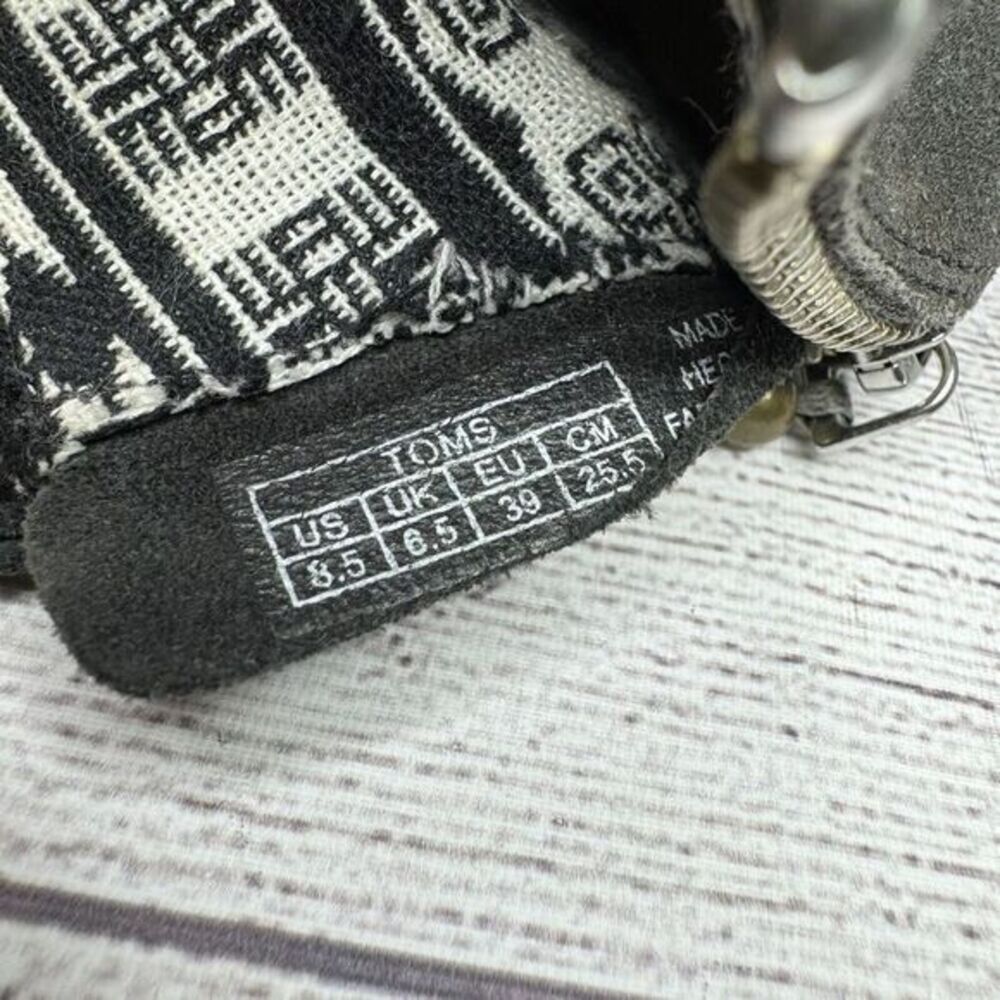 Toms Gray Suede Back Zip Tassel Block Heel Booties women's size 8.5 - Picture 5 of 6